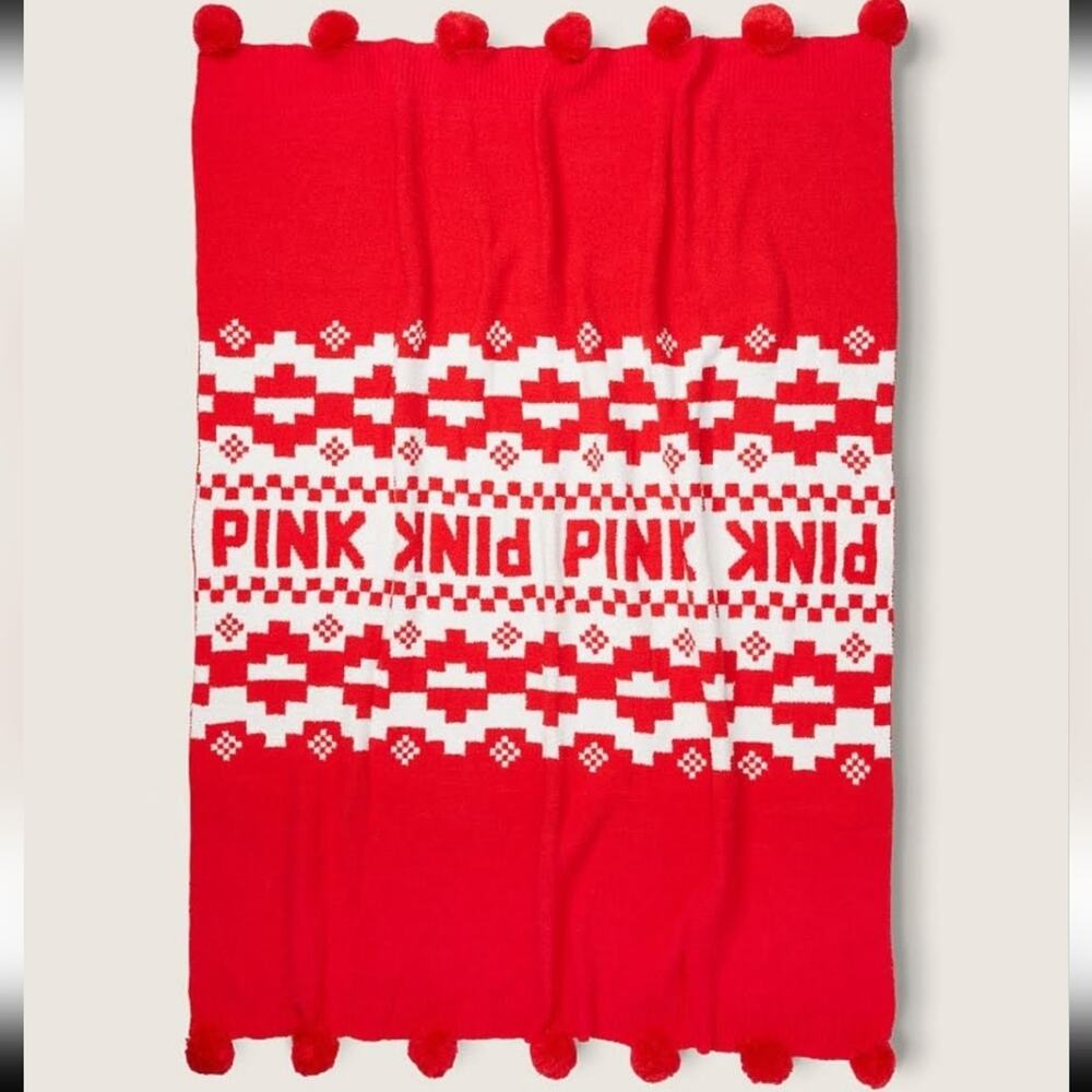 Victoria's Secret PINK Red And White Red Pepper Marshmallow Knit Blanket NWT